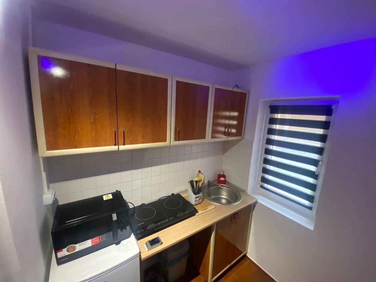 Andi 1-Apartament 2 Camere Baile Herculane Exterior photo